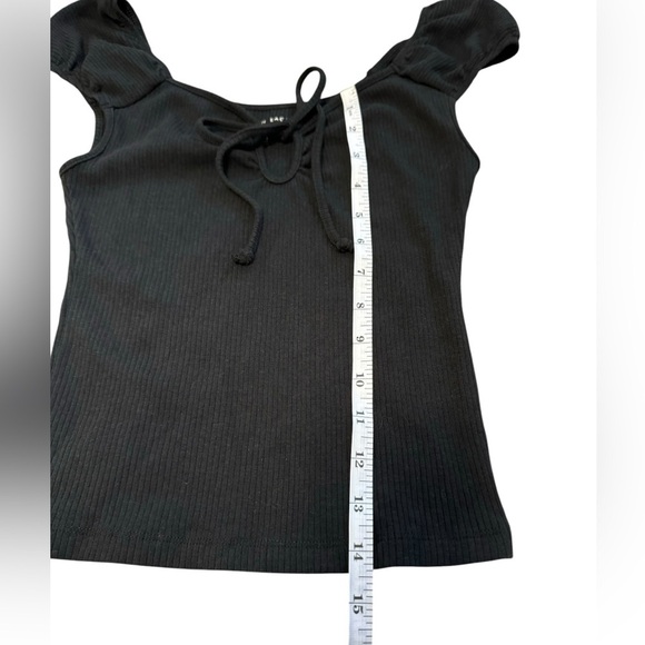 American Eagle Top- Size small - Picture 4 of 4